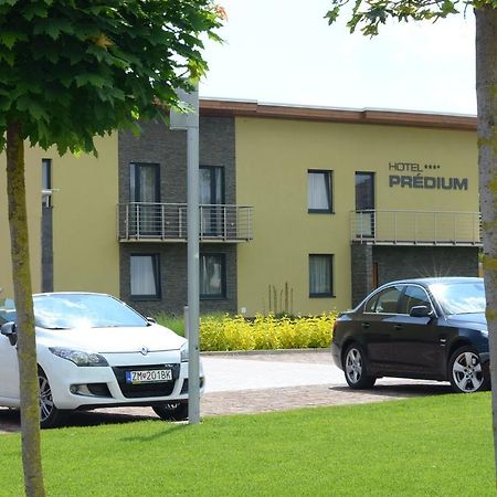 Hotel Predium Verebély Kültér fotó