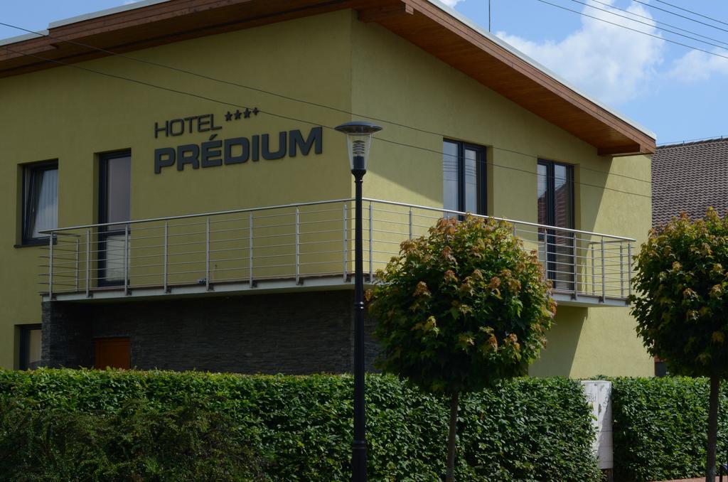 Hotel Predium Verebély Kültér fotó
