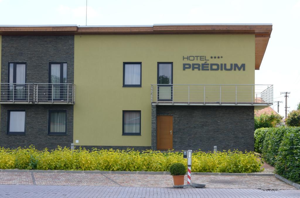 Hotel Predium Verebély Kültér fotó