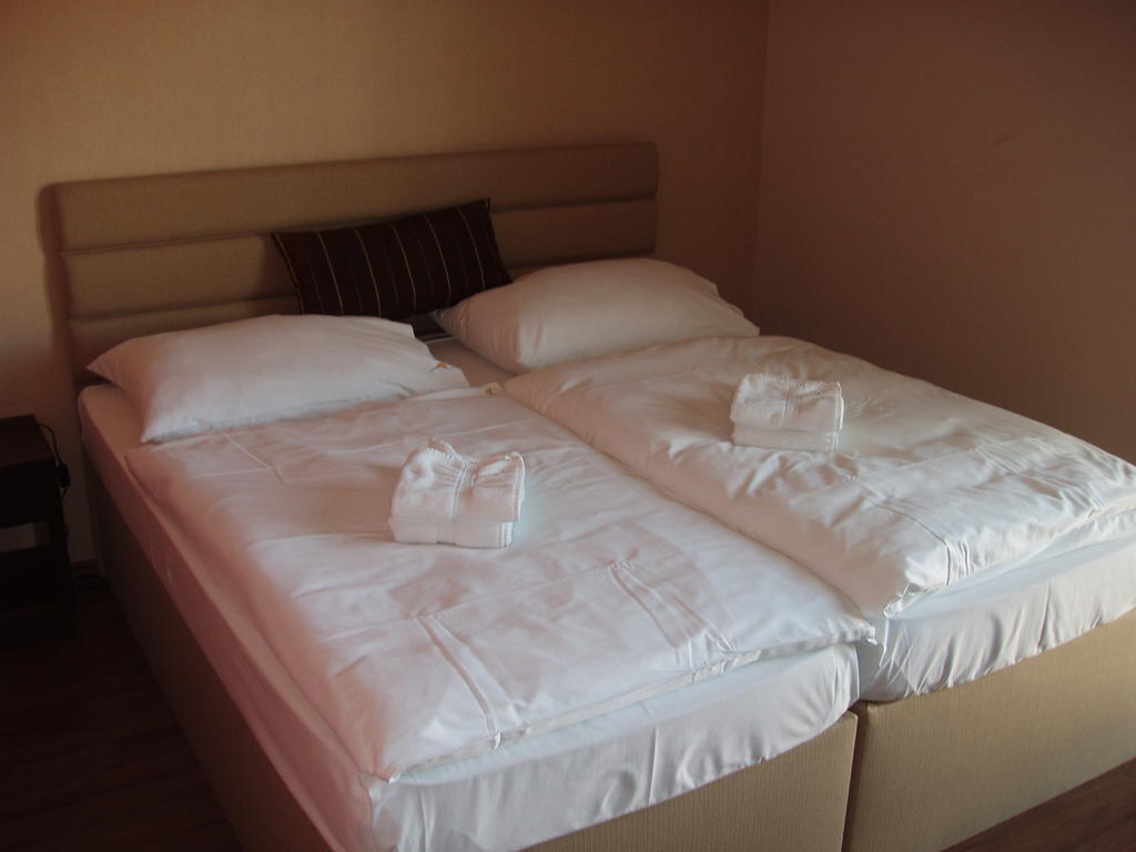 Hotel Predium Verebély Szoba fotó