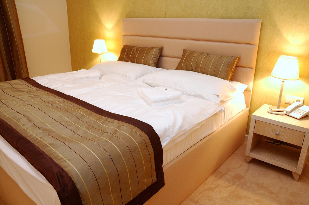 Hotel Predium Verebély Kültér fotó