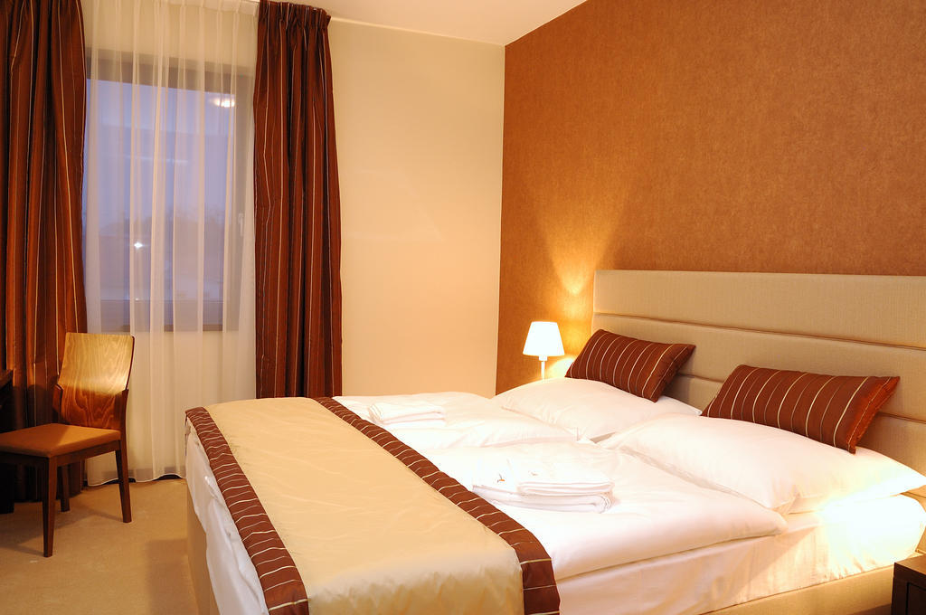 Hotel Predium Verebély Szoba fotó